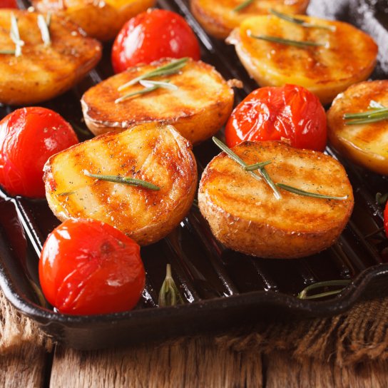 Молода картопля на грилі