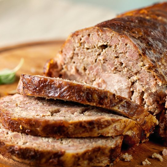 М'ясний рулет у пергаментному папері