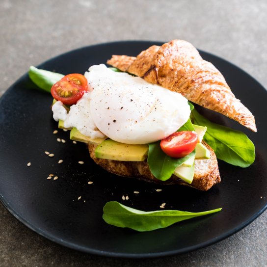 Тости з яйцем пашот