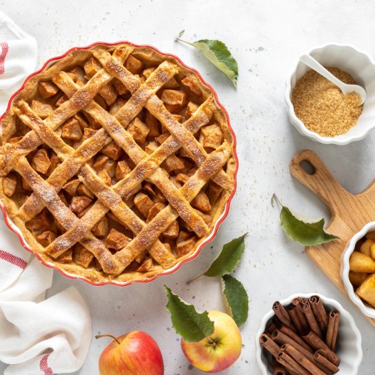 Яблучний пиріг з горіхами