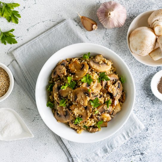 Кіноа зі смаженими грибами