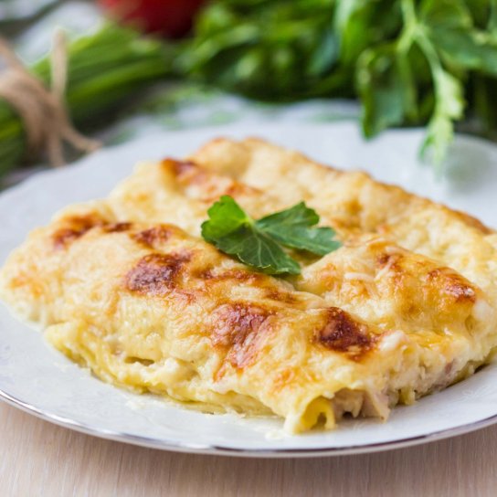 Паста з начинкою під сиром