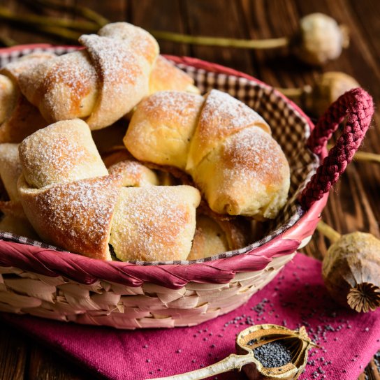 Мінікруасани з яблуками та корицею