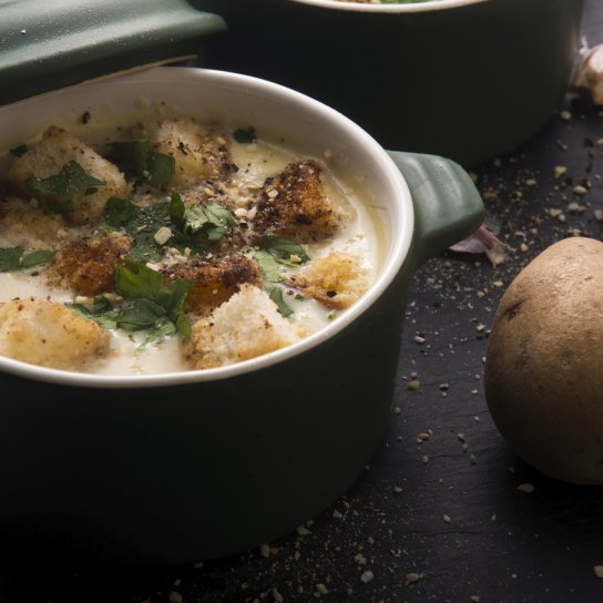 Картопляний суп з часником