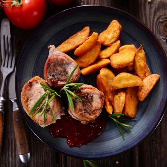 Сыр в беконе