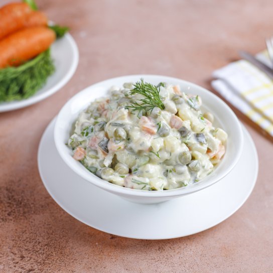 Вегетаріанське «Олів’є» з сиром тофу