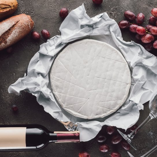 Брі та вино