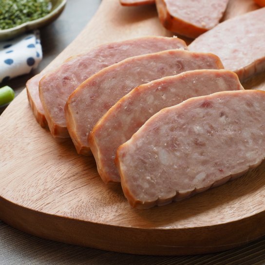 Домашня ковбаса у фользу