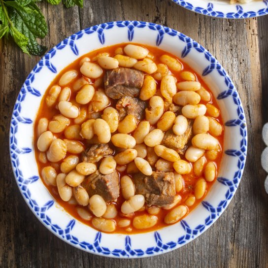 Квасоля, тушкована з м’ясом