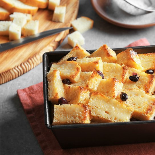 Хлебный пудинг с изюмом