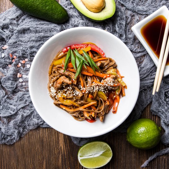 Гречневая лапша со свининой