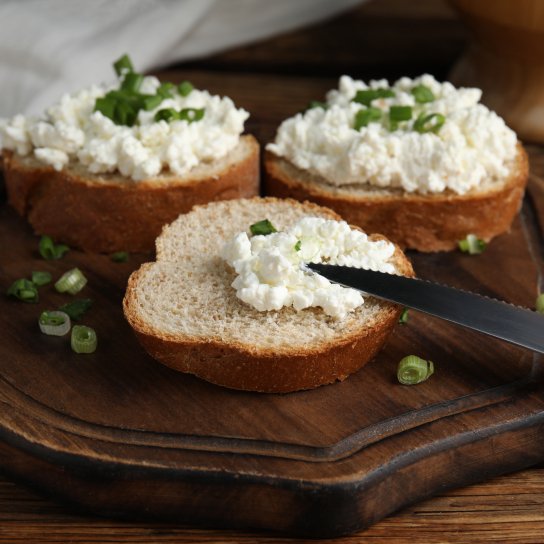 бутерброди з сирною намазкою