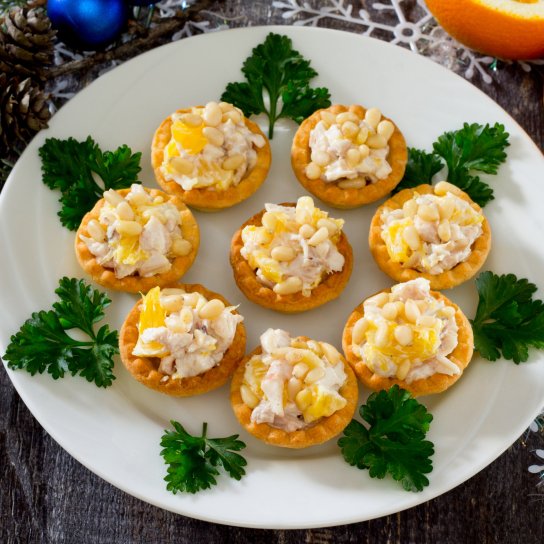 Тарталетки з солоною начинкою на Новий рік