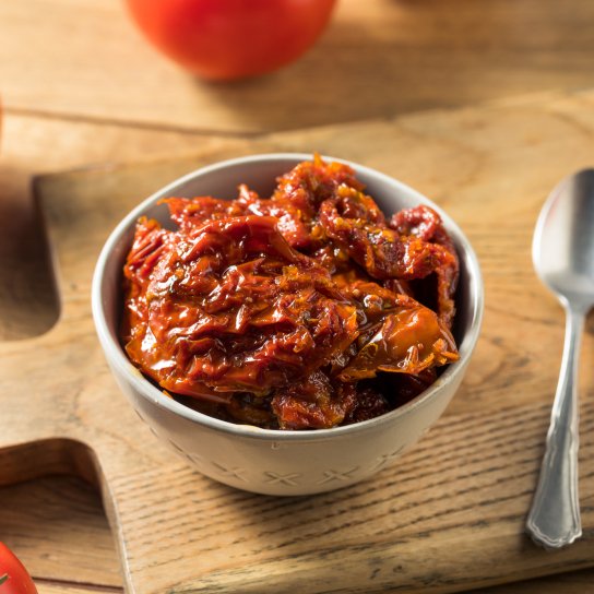 В'ялені томати у сушарці