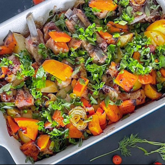 Картопля з реберцями і шматочками гарбуза