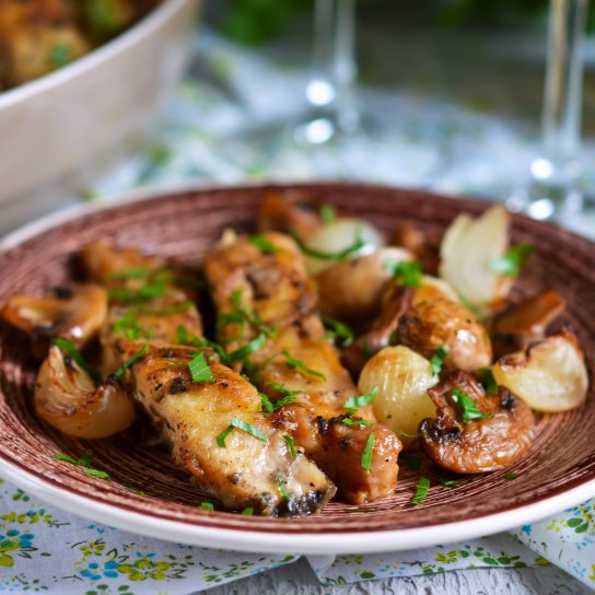 Запечена скумбрія з грибами
