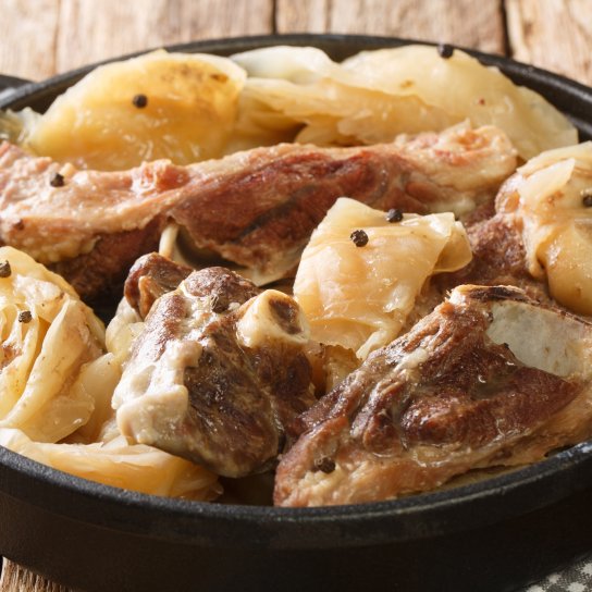 Ягнятина з капустою