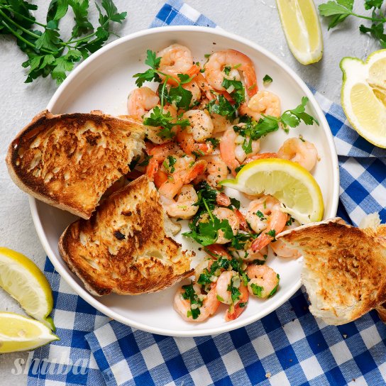 Креветки на сковороді