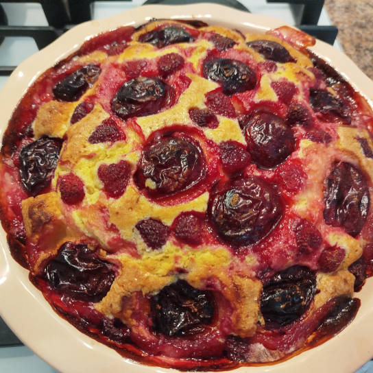 Пиріг зі сливами на маслі