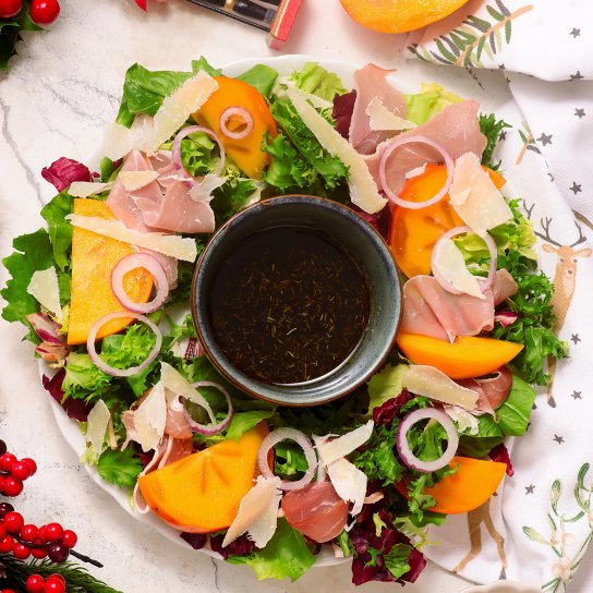 Салат з хурмою і хамоном