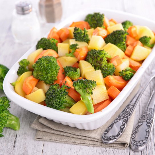 Запечена картопля з овочами