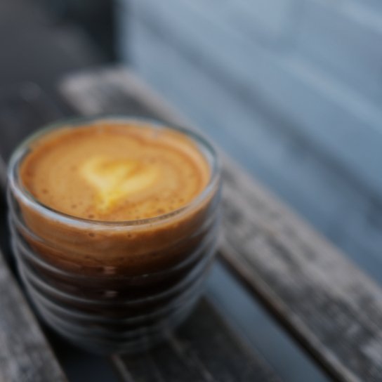 Кава капуоранж без молока, але з апельсиновим соком