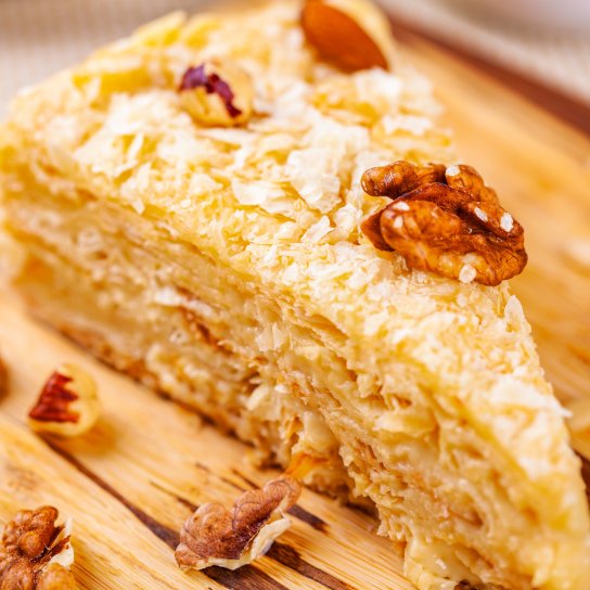 “Наполеон” з волоськими горіхами