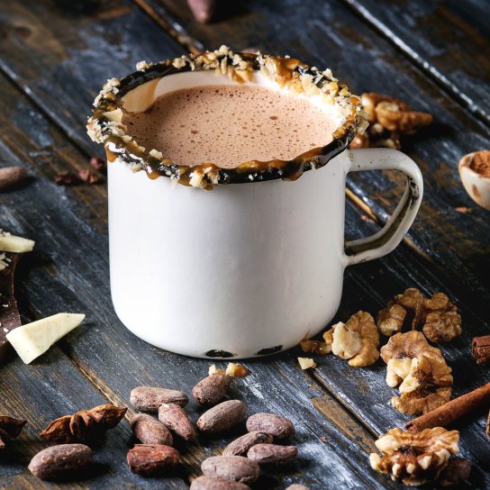 гарячий какао-шоколад з коньяком