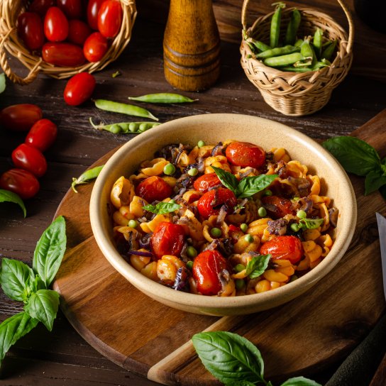 Салат з пастою та кеш'ю