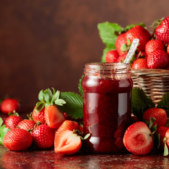 Перетерта з цукром полуниця