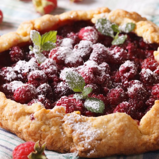 Галета з ревенем і малиною