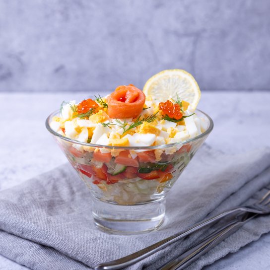 Салат з копченою скумбрією