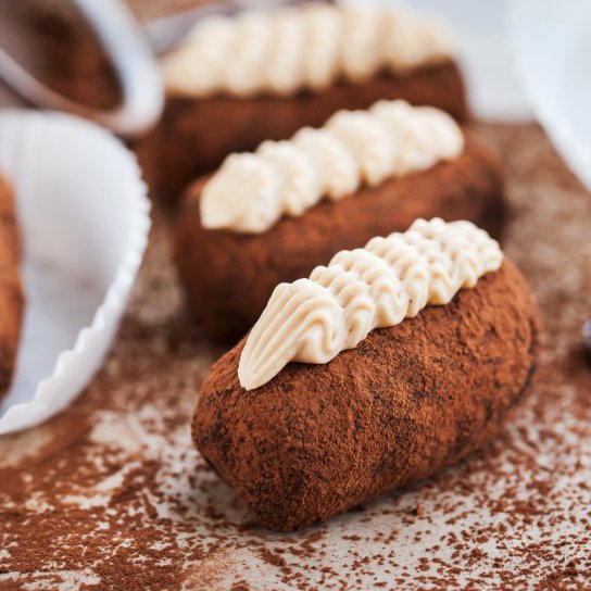 Пирожные из фасоли и сухофруктов: рецепт