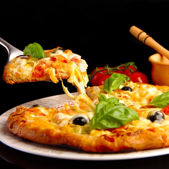 Як зробити піцу з ідеальними бортиками