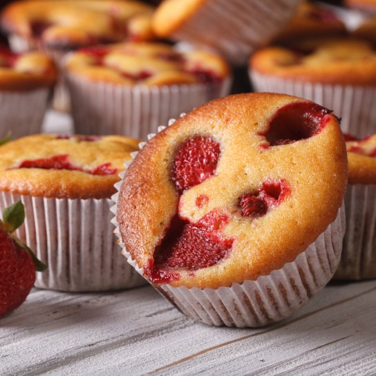 Полуничні мафіни