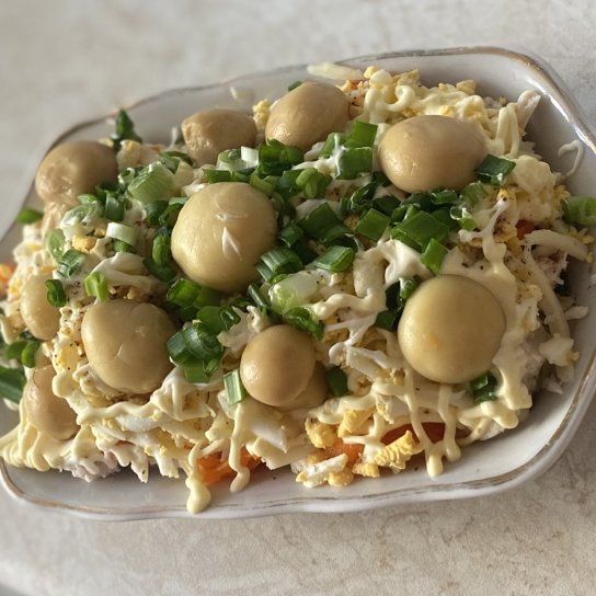 Салат грибна поляна