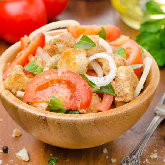 Італійський хлібний салат панцанела