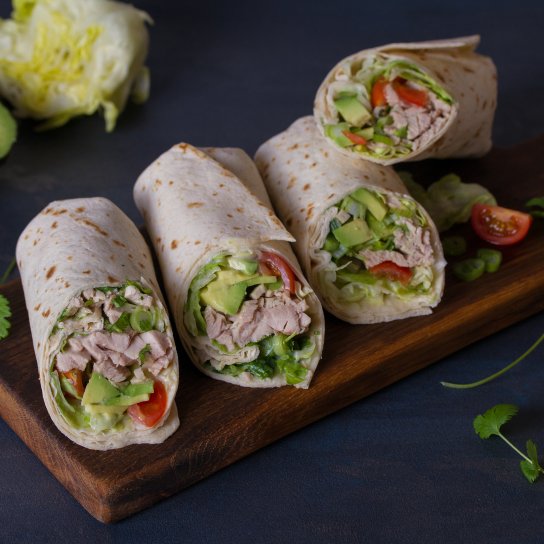 Лаваш з авокадо та куркою