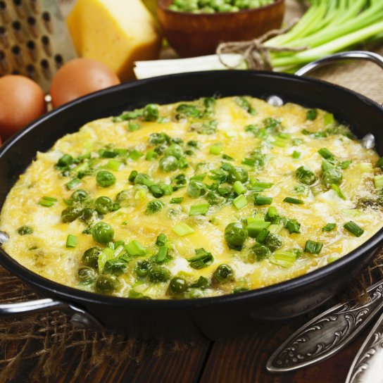 Омлет с зеленым горошком