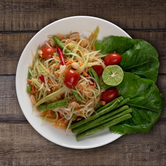 Салат з локшини і овочів