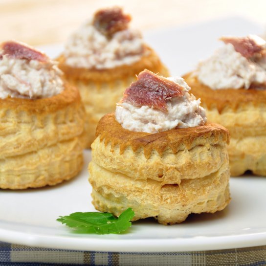 Волованы с тунцовым муссом