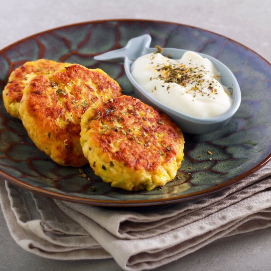 Солоні сирники із зеленню