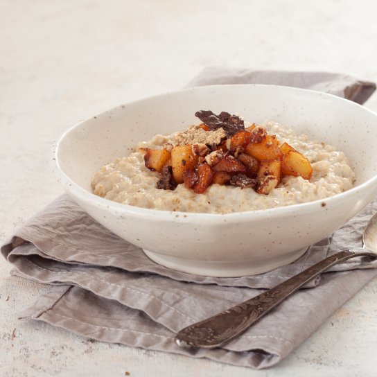 Вівсянка з карамелізованими яблуками