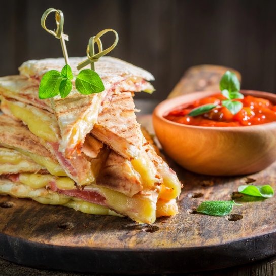 Високобілкова піцадилья за 5 хвилин