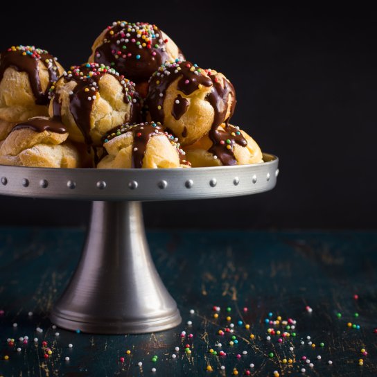 Шоколадні профітролі