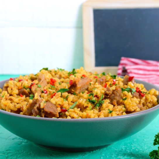 Кускус з м'ясом та овочами