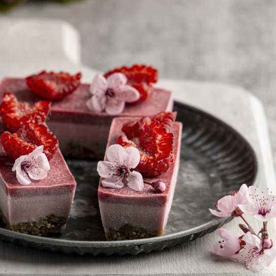 Корисний заморожений десерт із сиру та ягід