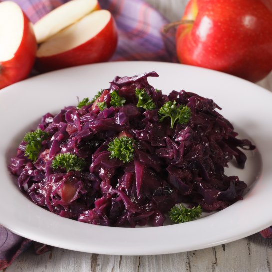 Тушкована червона капуста
