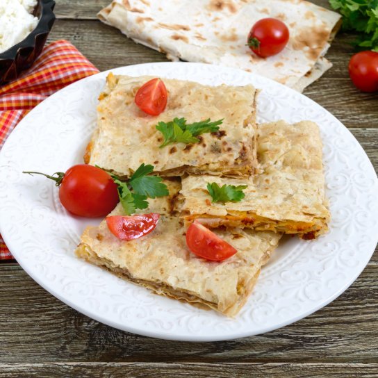 Турецький томатний пиріг з лаваша