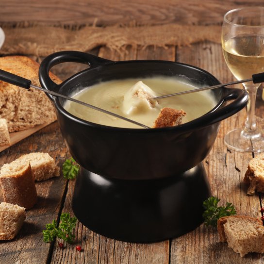 Сирне фондю з крабовими паличками